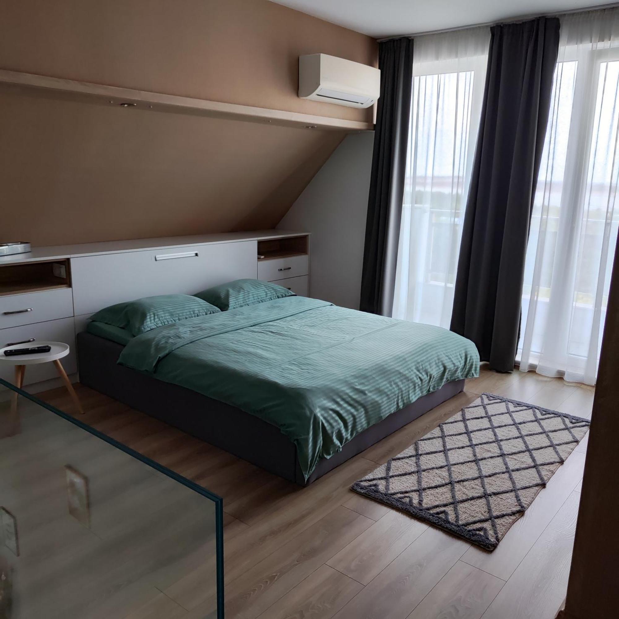 Апартаменты Airluxapartament Бургас Экстерьер фото